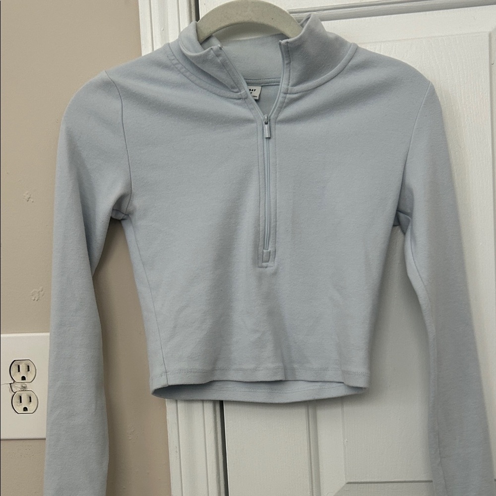Aritzia Sunday Best Light Blue Long Sleeve Half-Zip Crop Top